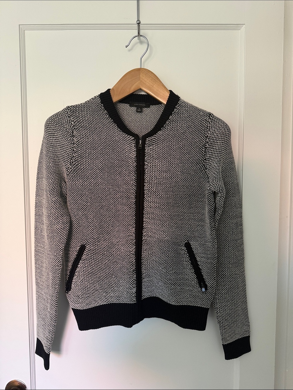 Ann Taylor Cardigan - S